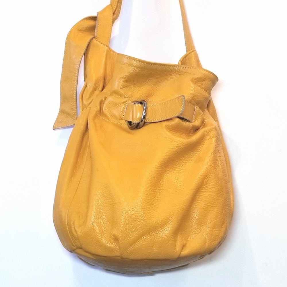Innue yellow leather hobo purse